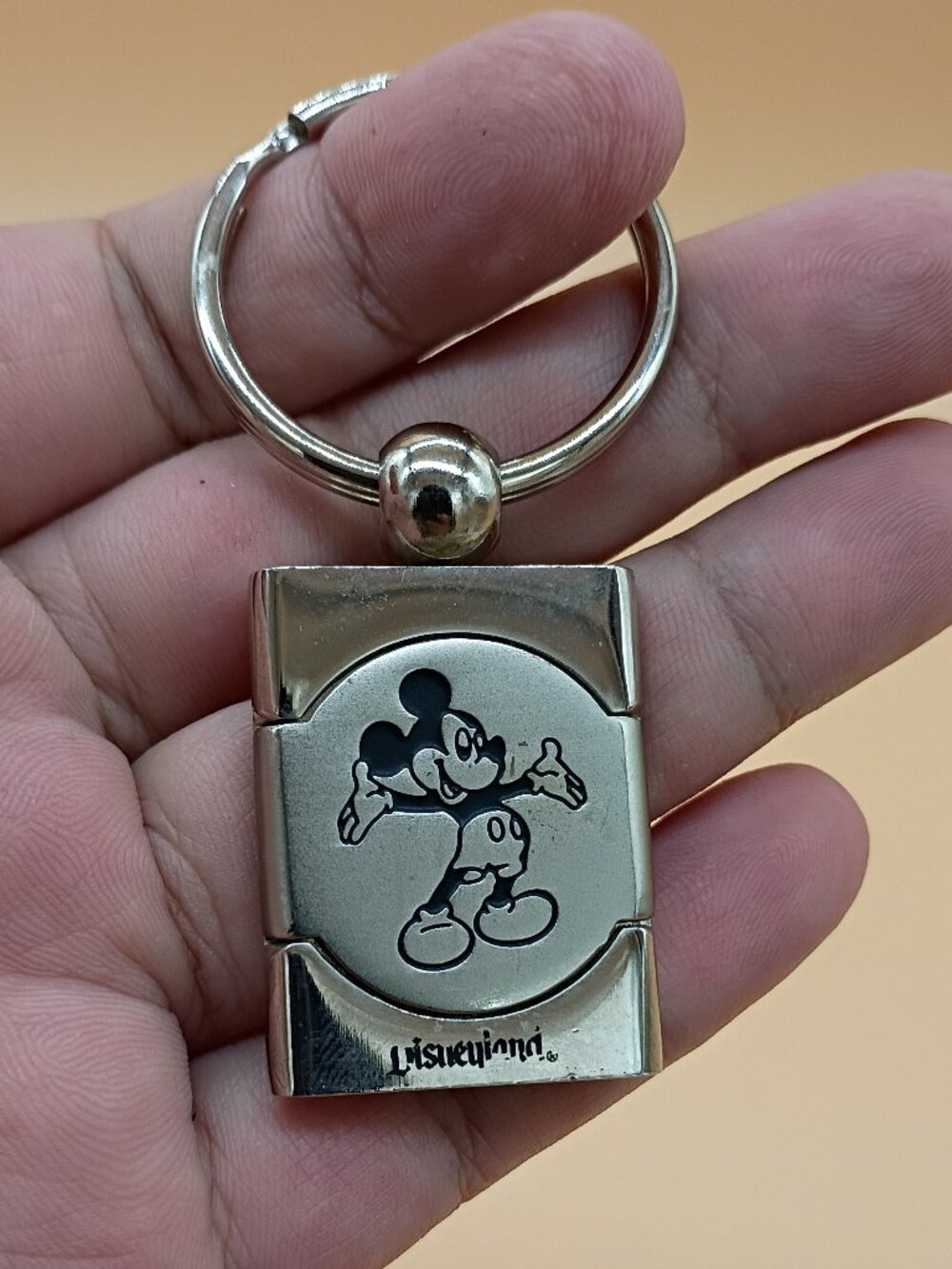 Vintage Disneyland Mickey Mouse Keychain Metal 1"